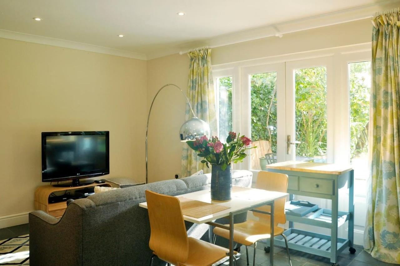 Villa Immaculate Quiet Coach House in Garden Birmingham Exterior foto